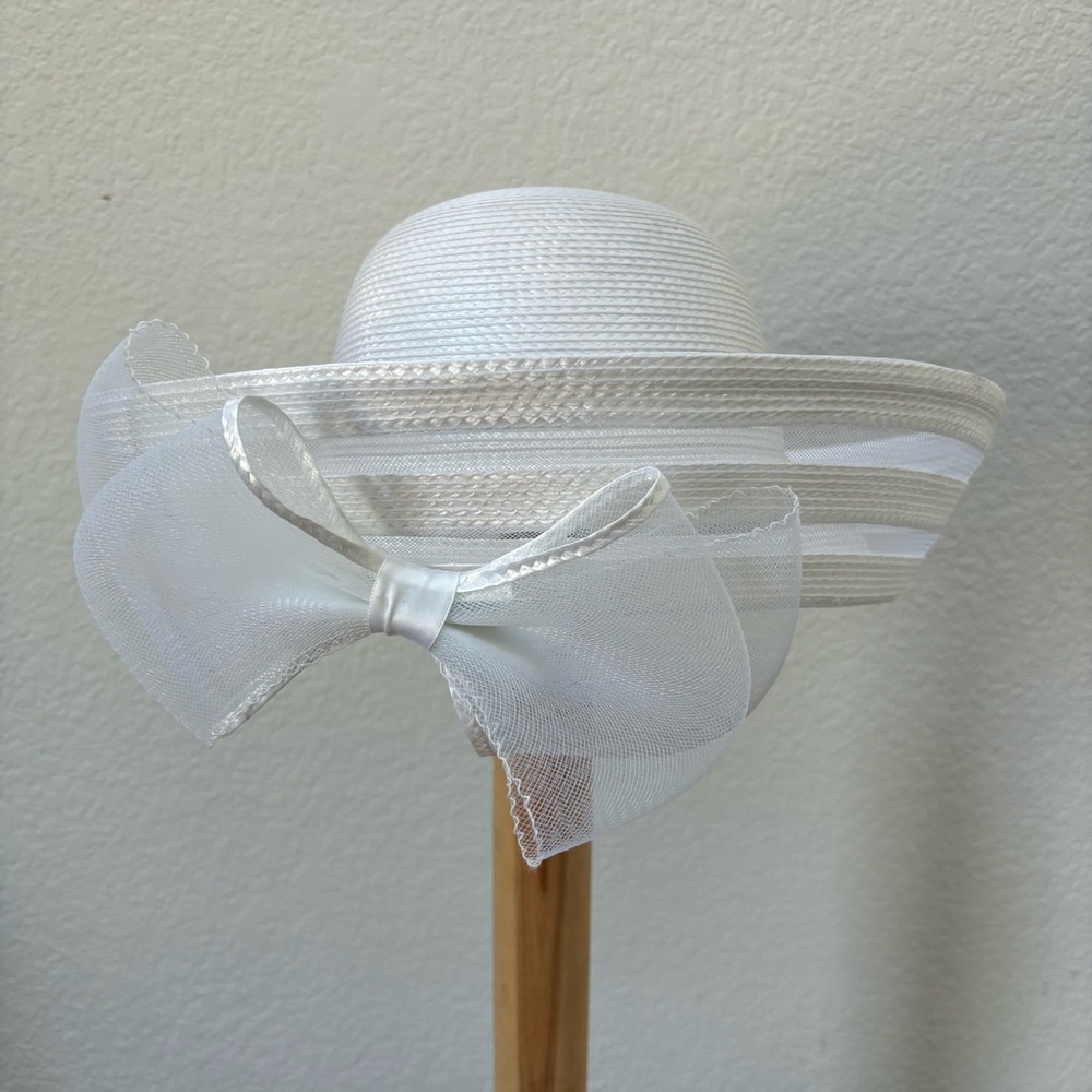 Vintage Women's White Wide-Brim Dress Hat w/ Sheer Bow - Kentucky Derby, Church